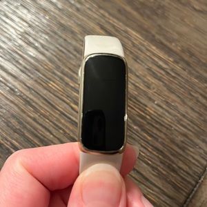 Fitbit Luxe